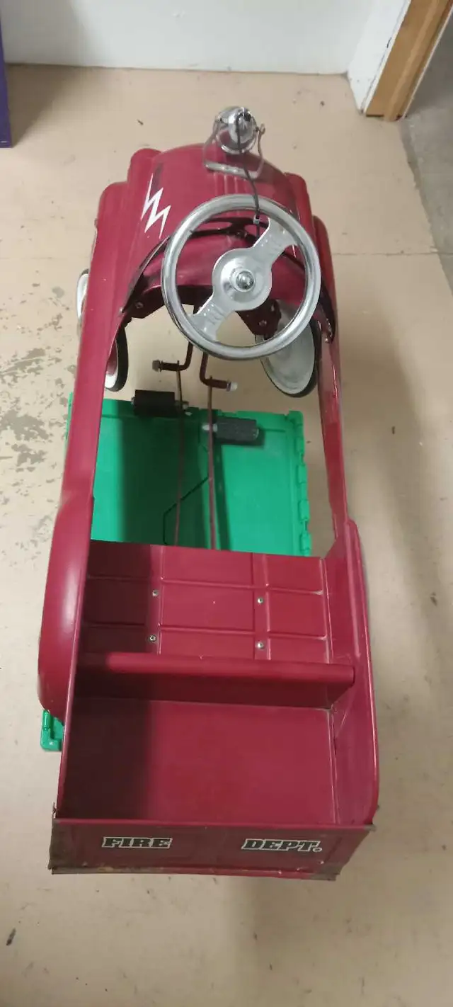 pedal car64959976812801122