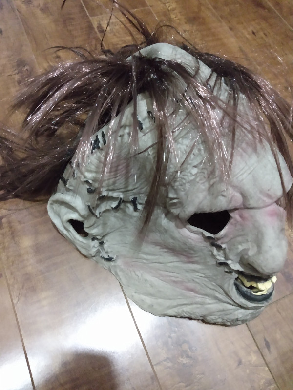 Authentic/Official (Vintage) Leatherface Halloween Mask Costume in Costumes in City of Toronto - Image 3