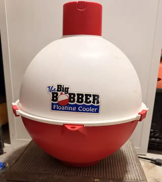 Big Bobber Floating Cooler in Fishing, Camping & Outdoors in Oshawa / Durham Region - Image 2
