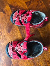 Toddler Keen sandals size 5