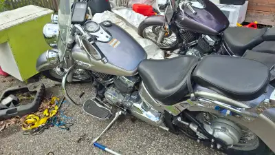 This 2009 Yamaha V-Star is a reliable cruiser motorcycle with 42,354 kilometers on the odometer, off...