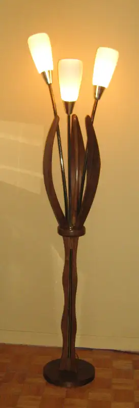 Unique VTG. 1960s Teak and Brass Floor Lamp with Frosted Shades in Indoor Lighting & Fans in City of Toronto - Image 4