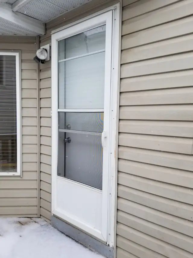 2nd suite legal 2 bedroom basement for rent