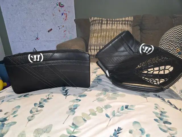 Mitaine et Blockeur in Hockey in Drummondville - Image 2