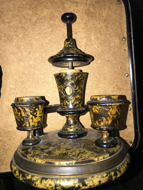 VINTAGE EXCEPTIONAL GENTS PIPE STAND TREENWARE in Arts & Collectibles in Mississauga / Peel Region - Image 3