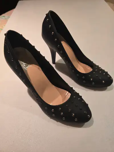 Suzy Shier Women’s Studded High Heels Shoes Size 9, View more