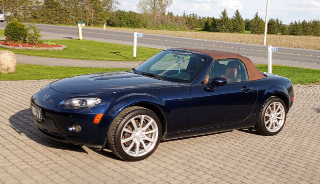 Mazda MIX - 5 Miata 2007 in Cars & Trucks in Ottawa - Image 3