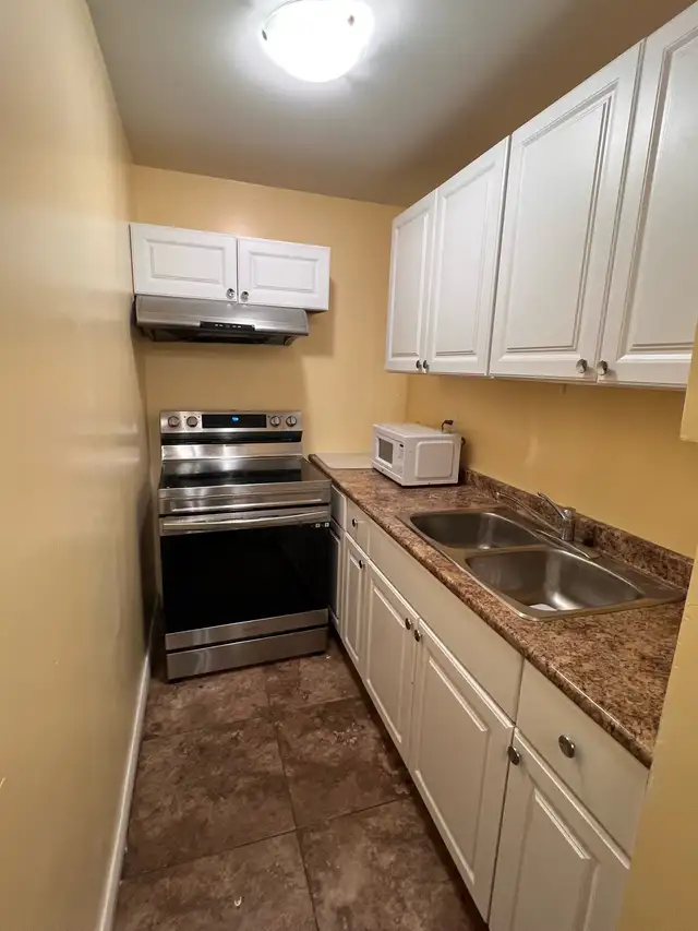 Basement for Rent in Long Term Rentals in City of Toronto - Image 7