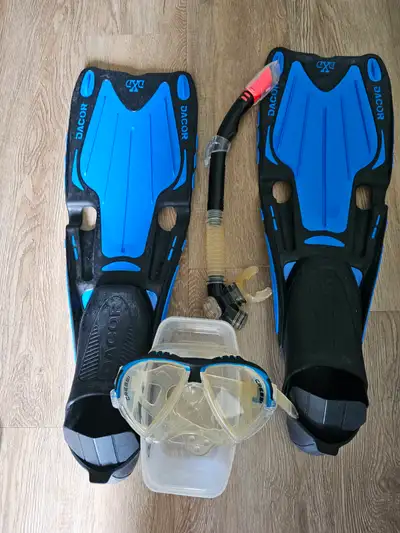 Body Glove WetSuit et Palm Daccor, Mask Cressi-Tuba Kit, View more