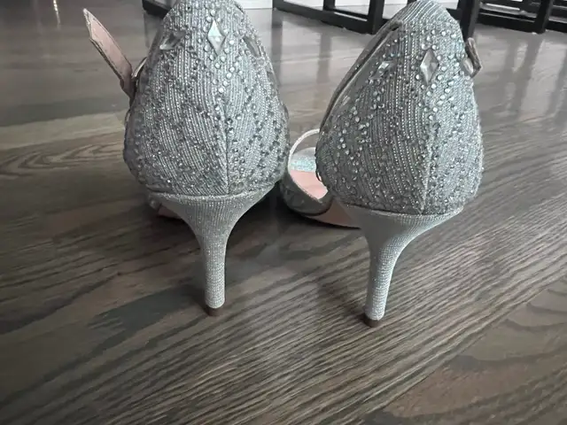Sparkly studded gems high heels size 7.5 in Women's - Shoes in Calgary - Image 2