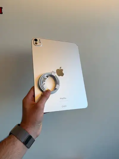 iPad Pro M4 11 inches Like New!!!, View more