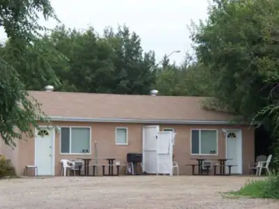 For Rent-   Cabin rentals at Regina Beach, Sk, View more