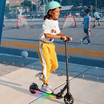 Sealed in a box Brand new 8 km range per charge 3 speed settings: 8-16 km/h In frame multicolor LED...