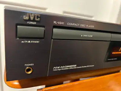 JVC XL-V241TN Single Disc CD Player W/Remote (1991), View more