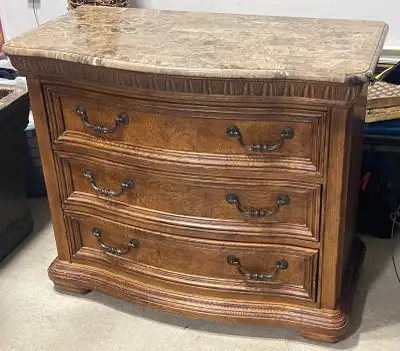 Bassett Marble Tip 3 Drawer Dresser Like New , View more