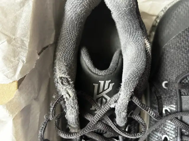 Kyrie fly trap 2 in Men's Shoes in Markham / York Region - Image 6