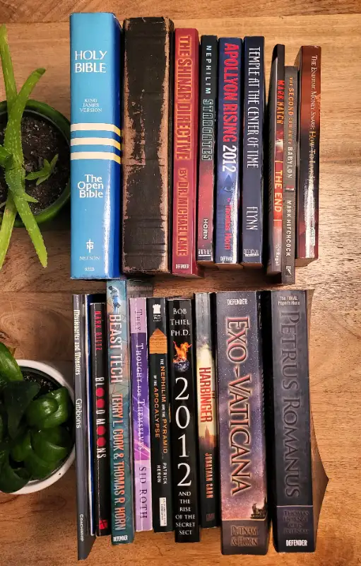 Various Theology and Christian Books in Other in Kitchener / Waterloo - Image 4