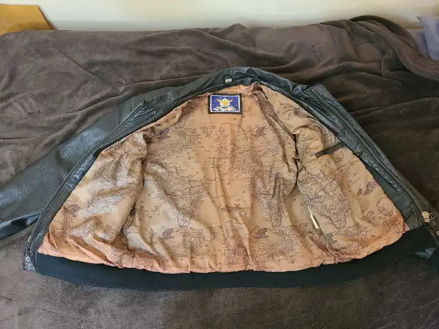 Men's Leather Jacket Size large. in Men's in Calgary - Image 5