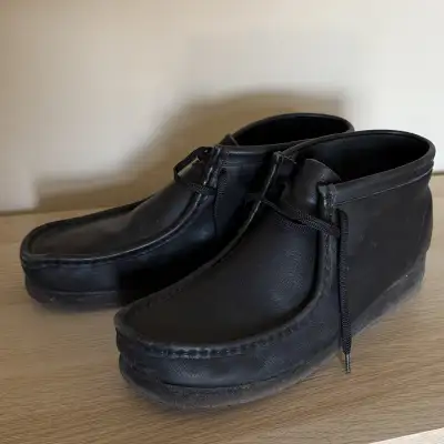 Up for sale Clarks Wallabee boots. Pre owned. Good condition. No box. Colour black. Size 12US. More...