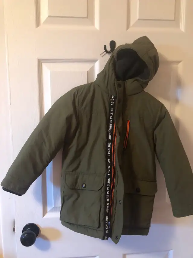 Boy’s winter jacket, size 5 , LC WAIKIKI in Kids & Youth in Calgary - Image 2