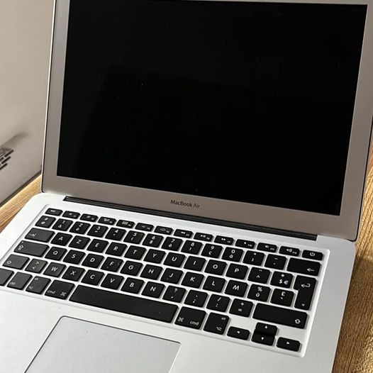 MacBook Air 13pouces 2017 dans Portables  à Ville de Montréal