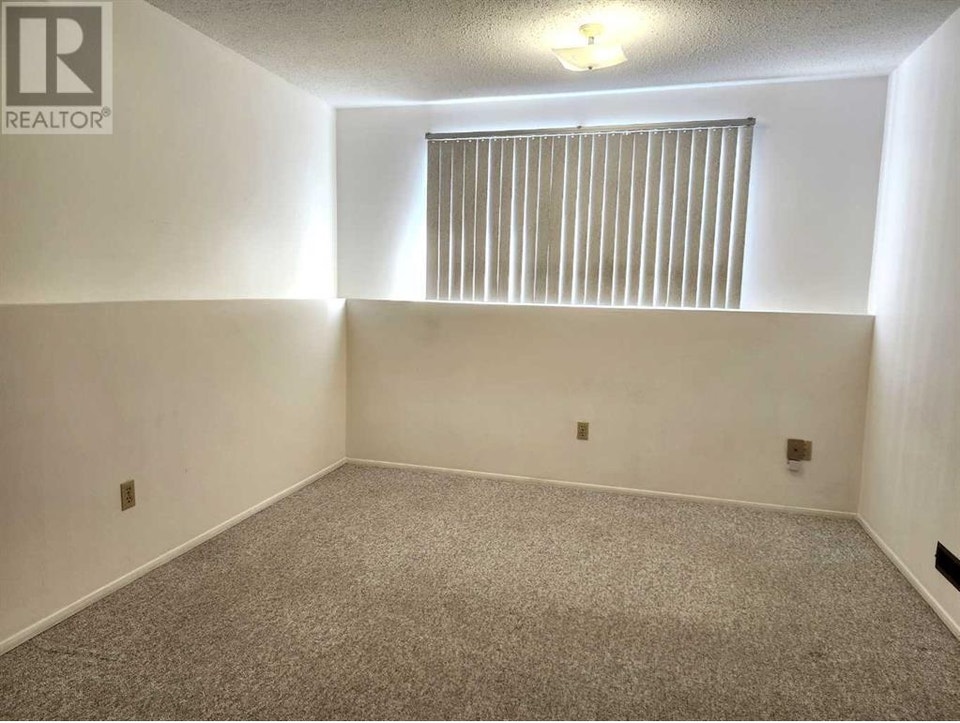 Rent reduced - Center street 2 bedroom 2 story suite for rent 4