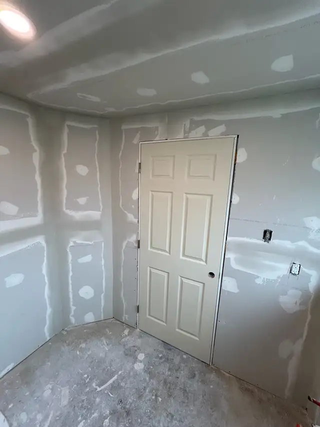 Drywall, tapping, madding, painting 566985243346882563