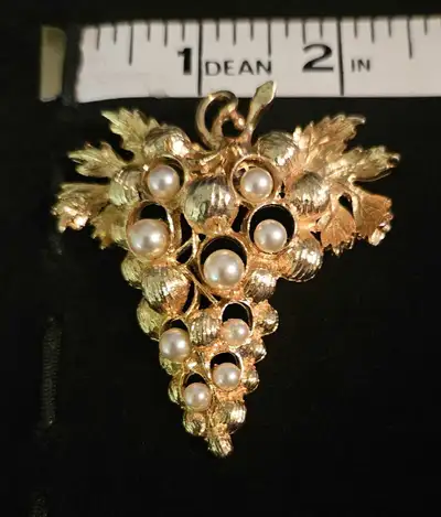 Vintage Gold Tone Grape Bunch Brooch, View more