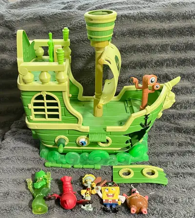 EUC: Imaginext SpongeBob "The Flying Dutchman” Pirate Ship, View more