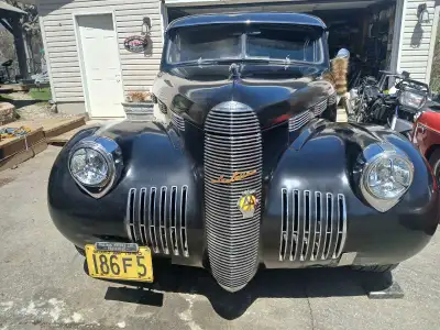 This is a rust free extremely rare classic. Pwr steering brakes, seats. True 18 inch knock off wheel...