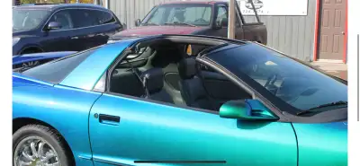 WS6 package. 5.3 litre LS1, T roof, automatic, air, cruise, tilt, cd, power windows, locks, mirrors,...