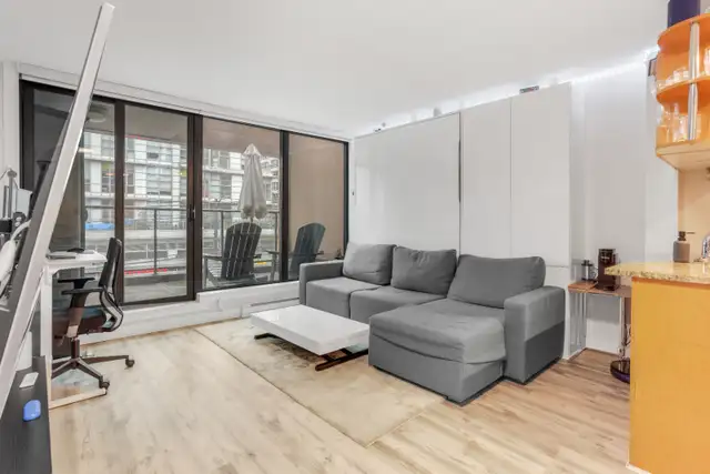 Furnished Downtown Studio - Utilities + WiFi Incl - Pool & Gym in Long Term Rentals in Vancouver - Image 3
