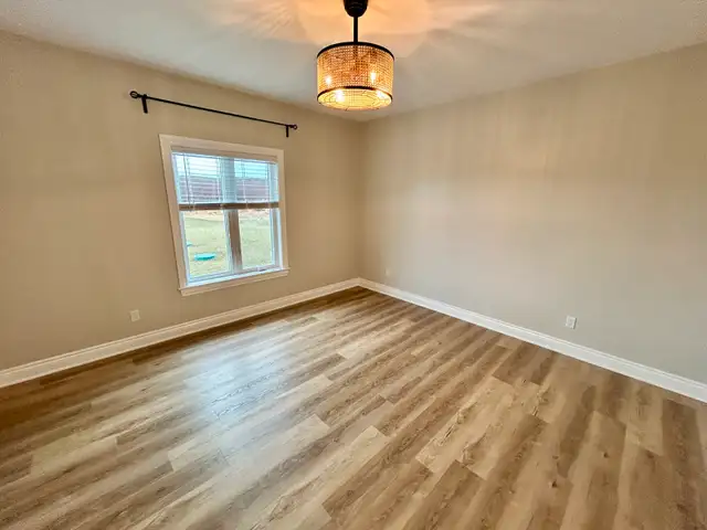 Renfrew – 2 Bed Garden Home – Luxury & Maintenance-Free in Long Term Rentals in Renfrew - Image 8