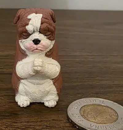 Bulldog - Gassho Takumi Dog Worship Praying Dog Mini Figurine (Toonie for Scale) English Bulldog - P...