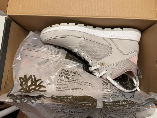 NEW hiking boots in Women's - Shoes in Calgary - Image 2