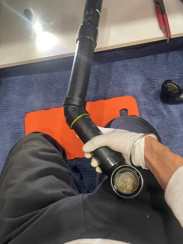 plumber1449046089124423680