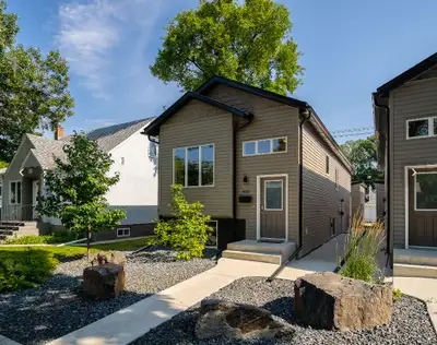 2 Bed, 1 Bath - Main Floor Suite - Crescentwood/River Heights