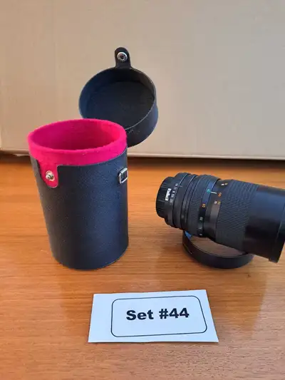 This is a PROMURA zoom lens, perfect for photography enthusiasts! The lens has a 1:3.5, 40~85 mm, au...