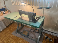 Sewing machine singer