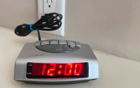 COSMO Digital Alarm Clock, excellent working condition, $5