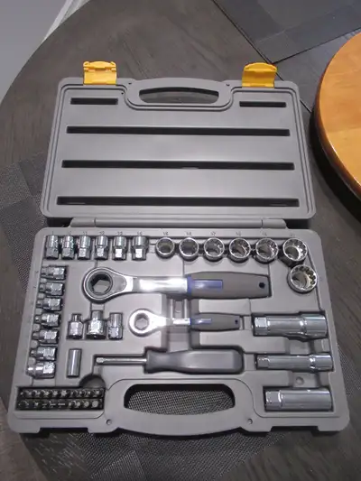 . CHECK OUT MY OTHER TOOLS . . Socket Set has LIFETIME EXCHANGE WARRANTY at Canadian Tire. . . 1 Soc...