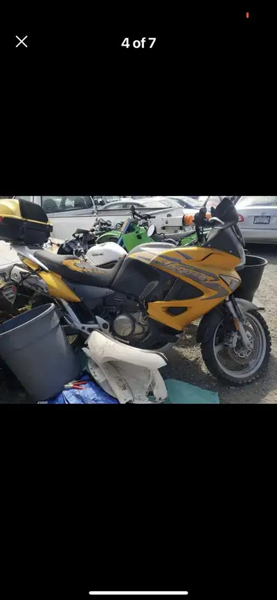 2009 Honda Varadero XL1000VA VIN: VTMSD02E99E100077 Parts for sale. Complete bike available. No comp...