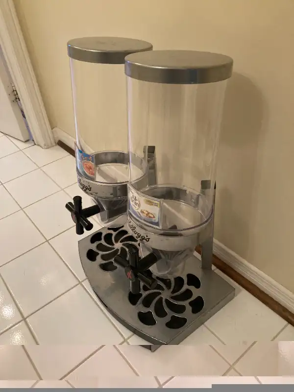 Kellogg's Industrial Cereal Dispenser in Other Business & Industrial in Mississauga / Peel Region - Image 6