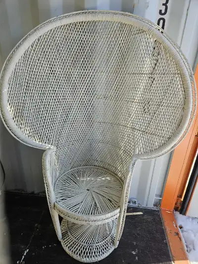 Wicker peacock chair