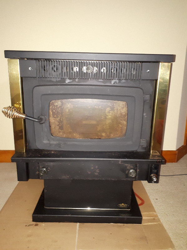 KOZI 100 XL Pellet Stove w/ Accessories in Fireplace & Firewood in Kingston