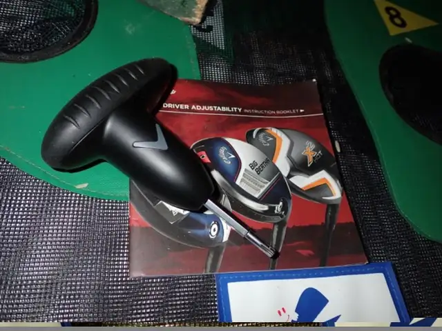 GOLF TRAINING AIDS - DVDS / BALL RETURN DEVICE / PUTTING CUPS in Golf in Mississauga / Peel Region - Image 8