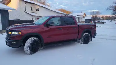 2O25 Ram Rebel X - level 2 edition. Fully loaded, has gear shifter and not the knob type. Limitted E...
