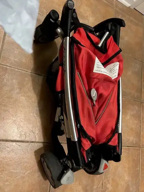 Baby stroller $125 Quinny Dorel stroller foldable + more in Multi-item in Mississauga / Peel Region - Image 8