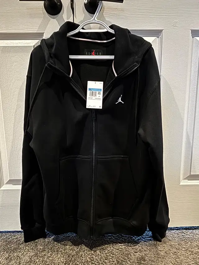 Authentic Jordan Apparel in Men's in Markham / York Region - Image 3