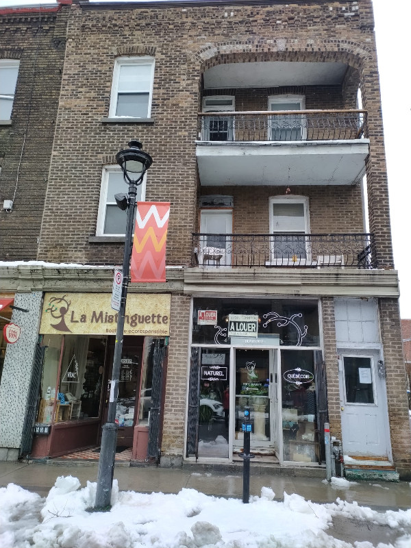 Local commercial à louer sur la rue Wellington dans Espaces commerciaux et bureaux à louer  à Ville de Montréal - Image 2